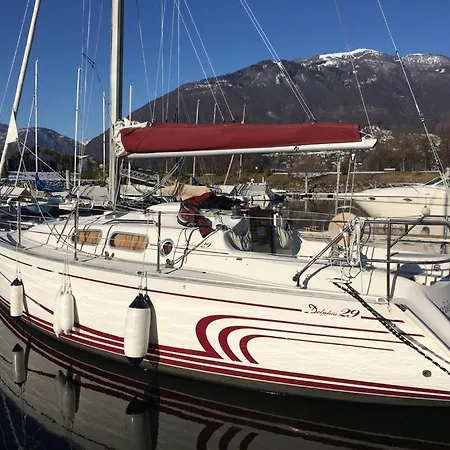 Barca A Vela Sul Lago Maggiore Botel Locarno