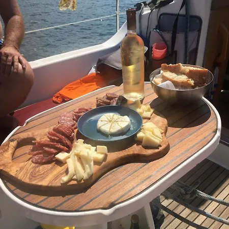 Botel Barca A Vela Sul Lago Maggiore *
